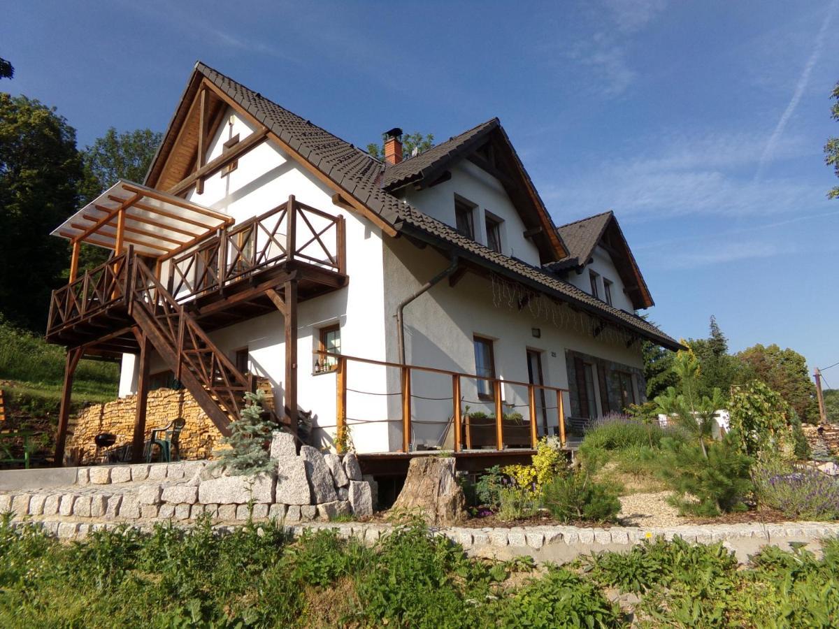 Motyli Chalupa - Luxusni Apartmany U Jestedu Dlouhy Most ภายนอก รูปภาพ